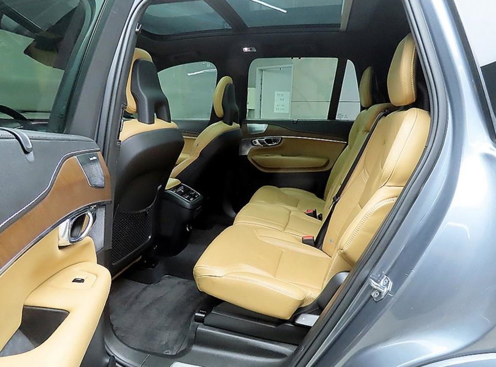 볼보 XC90 2.0 D5 AWD 사진 6