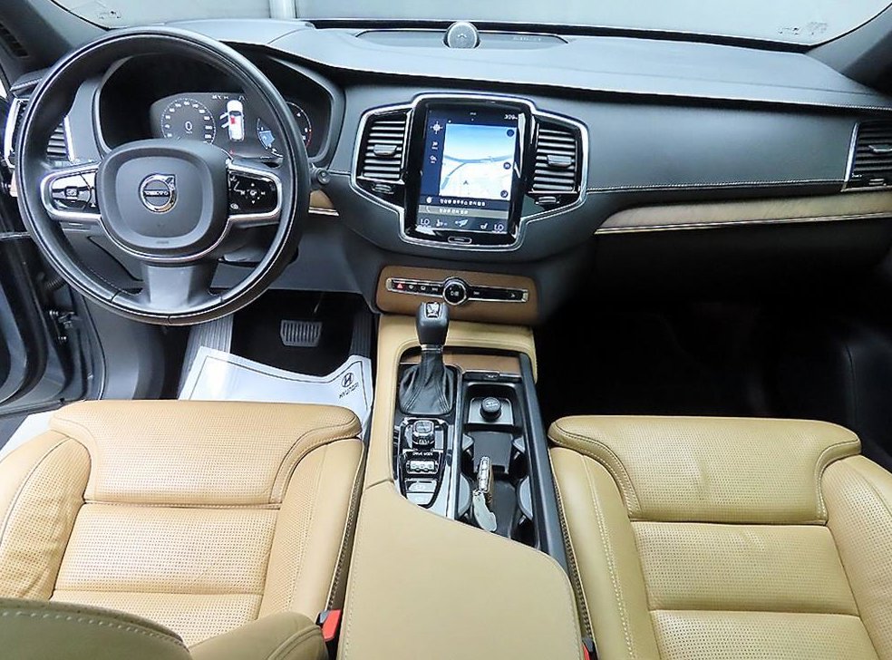 볼보 XC90 2.0 D5 AWD 사진 7