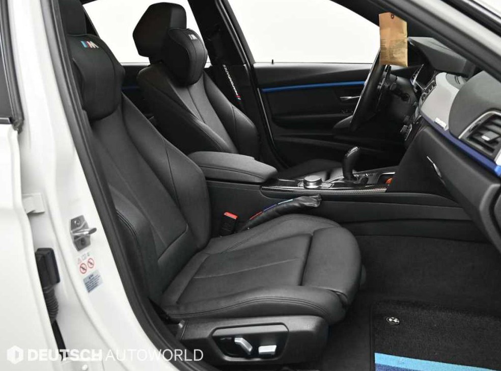 BMW 3시리즈 320i M 스포츠 사진 10