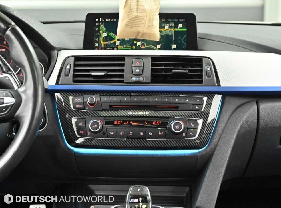 BMW 3시리즈 320i M 스포츠 사진 14