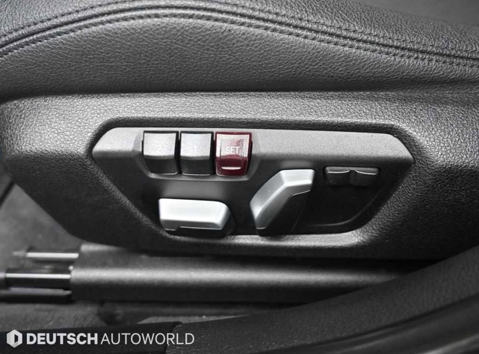 BMW 3시리즈 320i M 스포츠 사진 16
