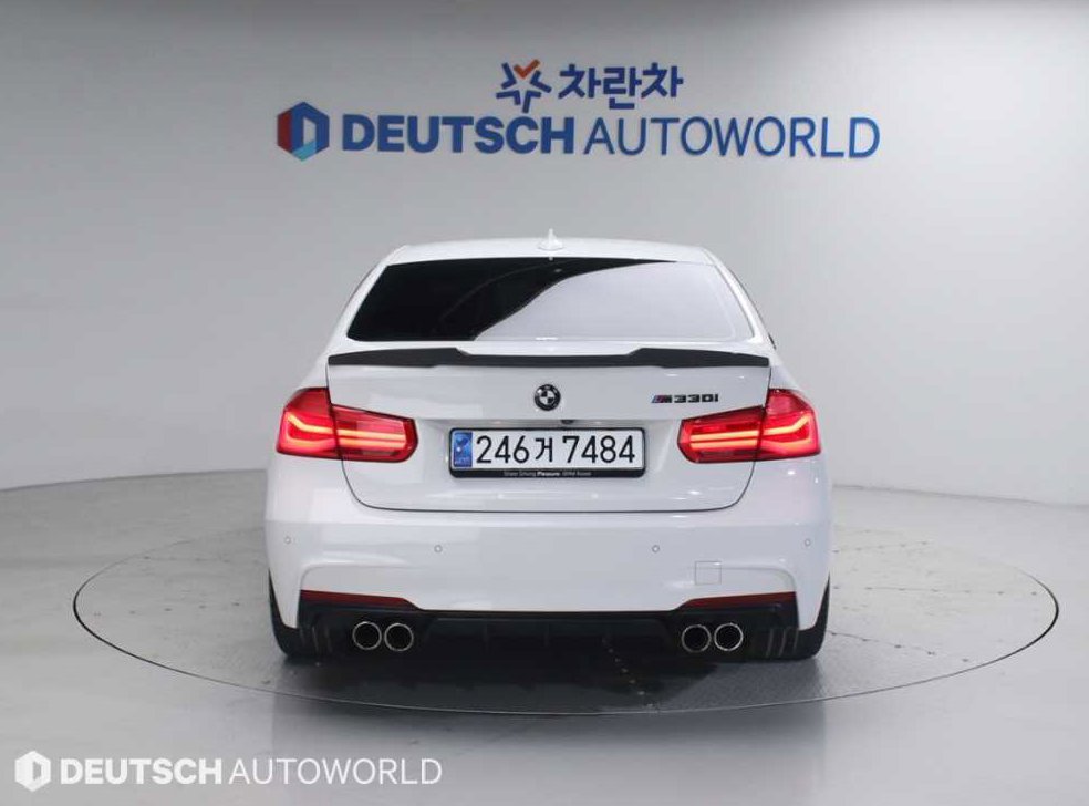 BMW 3시리즈 320i M 스포츠 사진 4