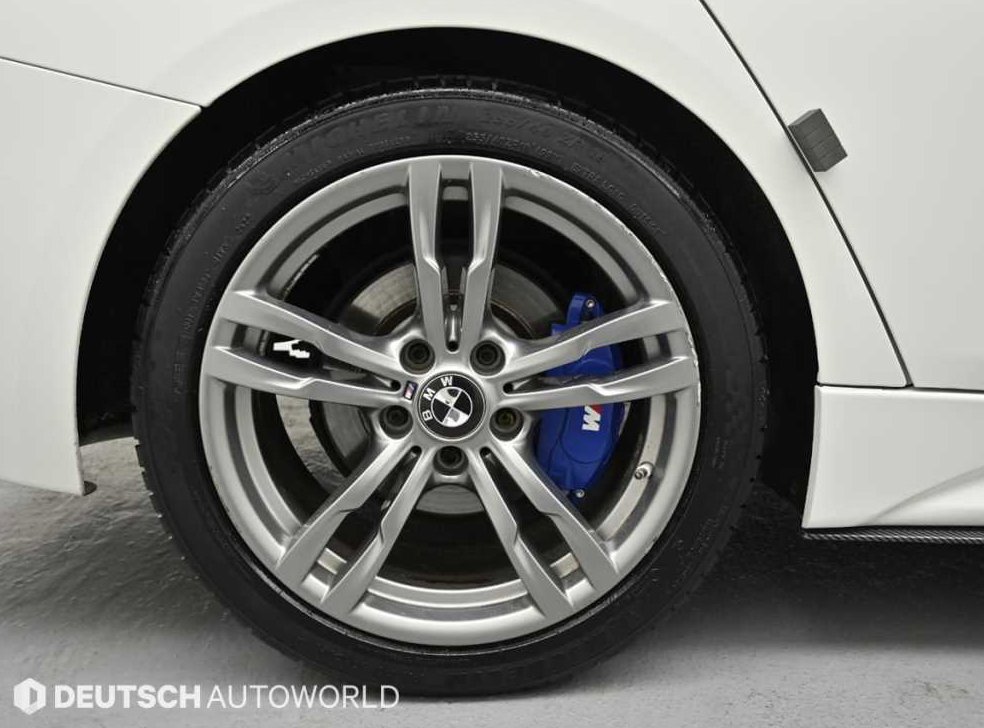 BMW 3시리즈 320i M 스포츠 사진 5
