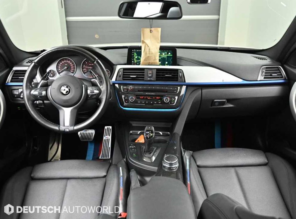 BMW 3시리즈 320i M 스포츠 사진 7