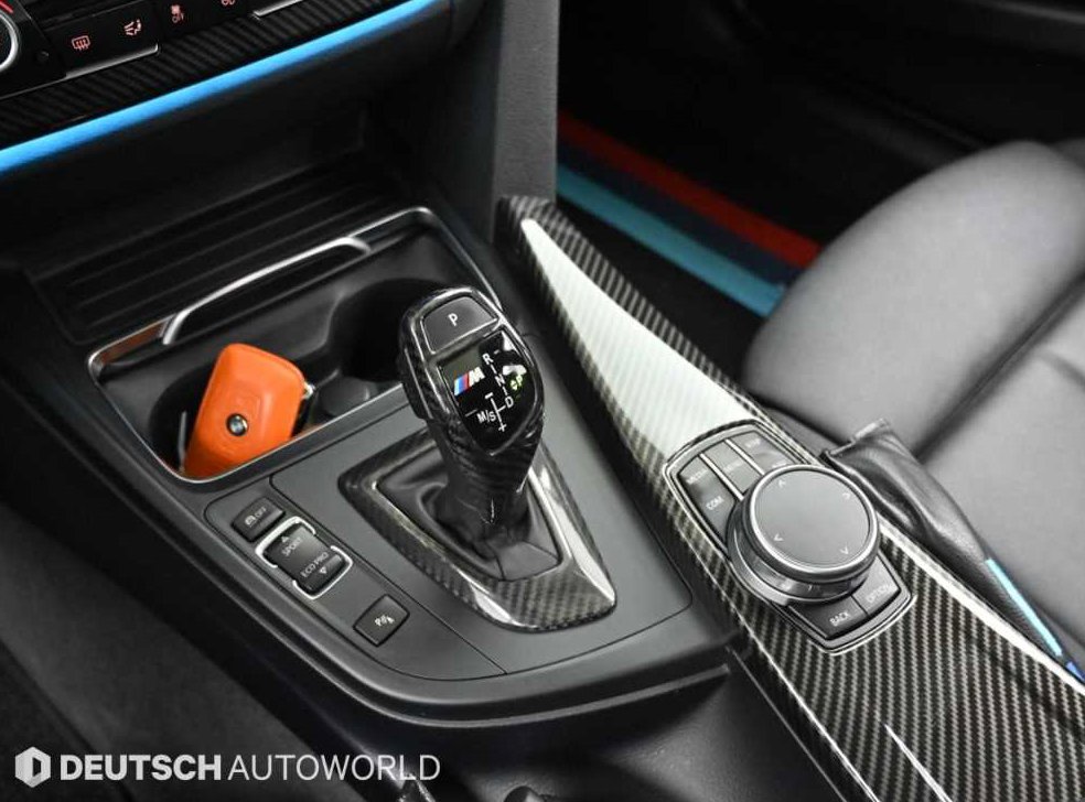 BMW 3시리즈 320i M 스포츠 사진 9