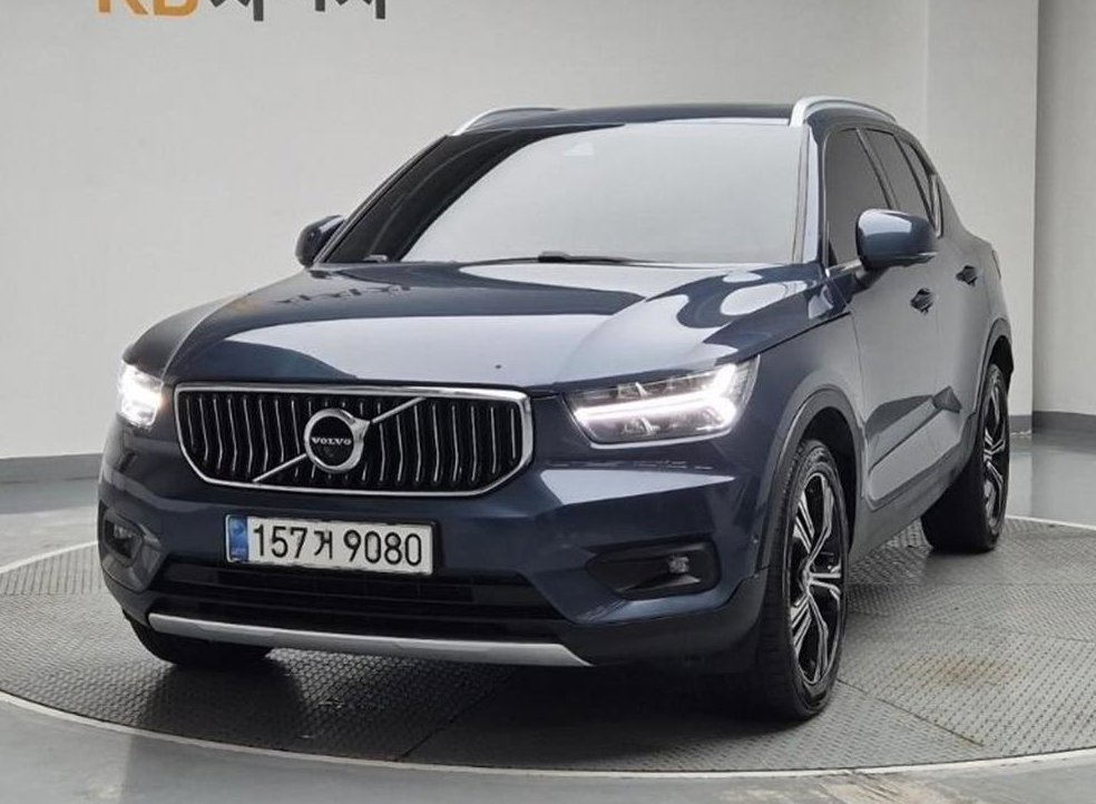 볼보 XC40 B4 AWD 인스크립션