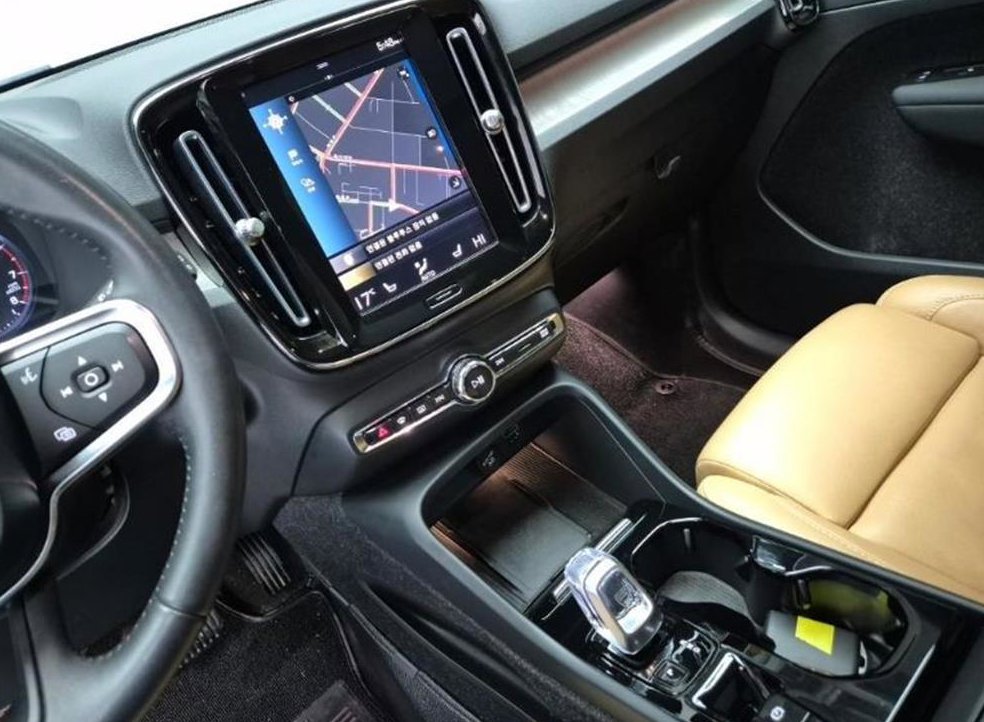 볼보 XC40 B4 AWD 인스크립션 사진 10