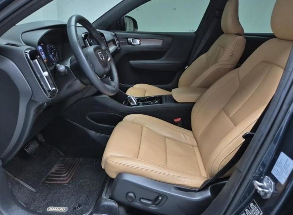 볼보 XC40 B4 AWD 인스크립션 사진 11