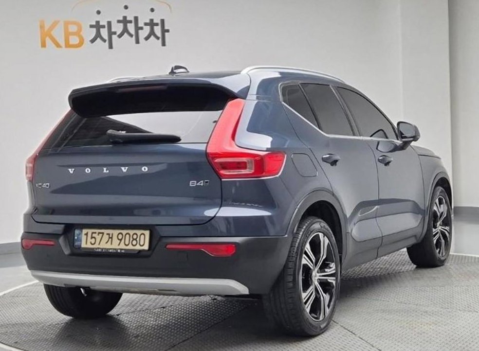볼보 XC40 B4 AWD 인스크립션 사진 4