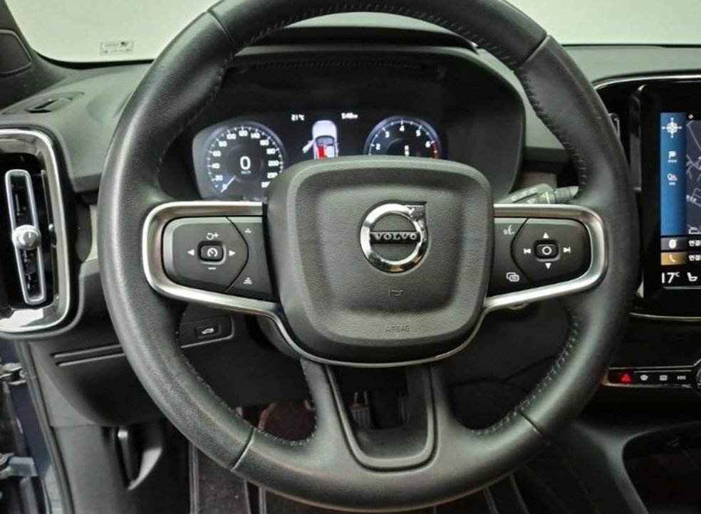 볼보 XC40 B4 AWD 인스크립션 사진 9