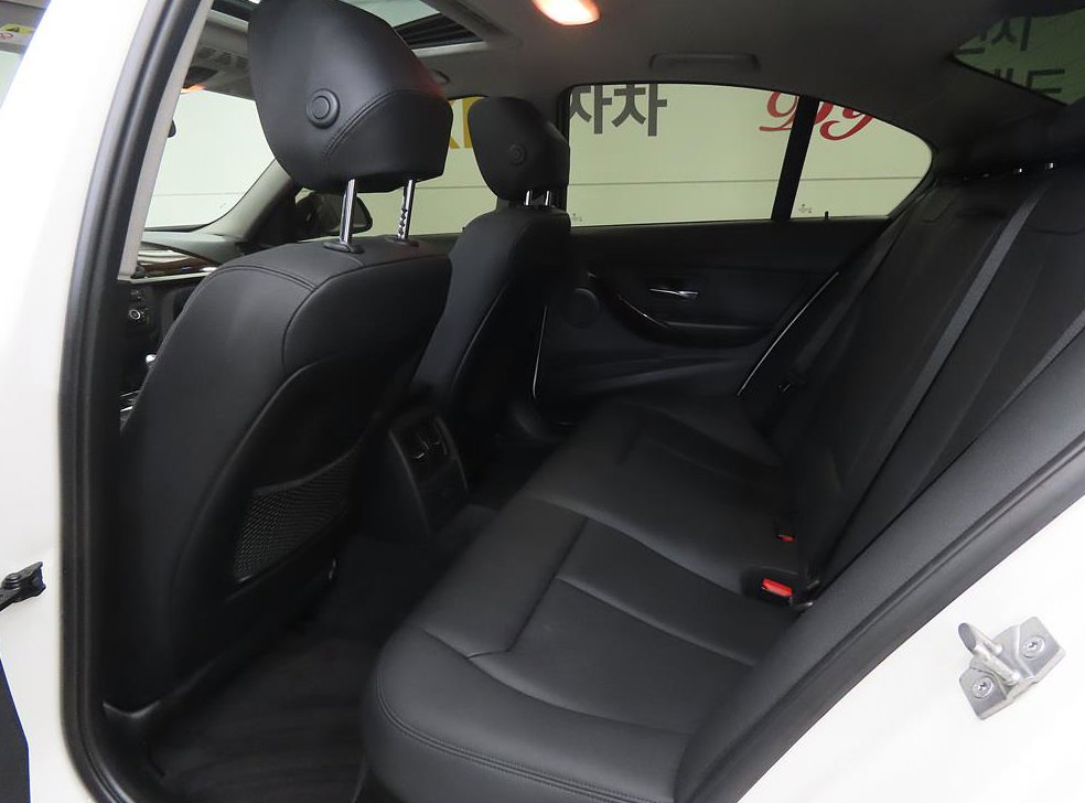 BMW 3시리즈 320d 사진 6
