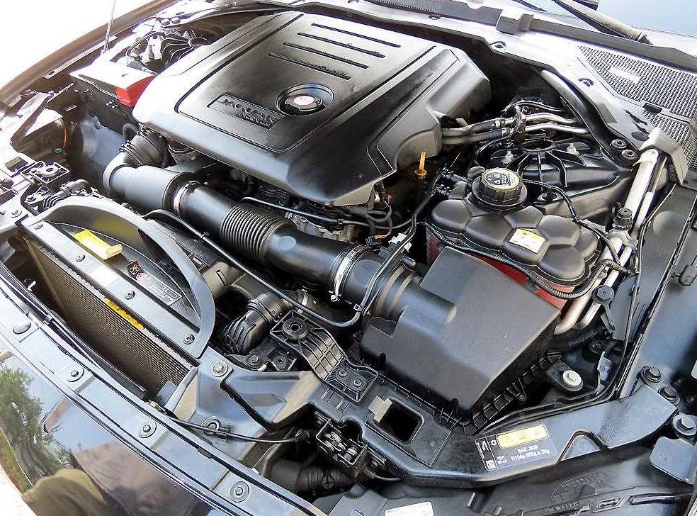 재규어 XF 2.0D 프레스티지 AWD 사진 19