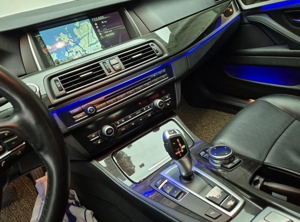 BMW 5시리즈 520d 럭셔리 사진 10