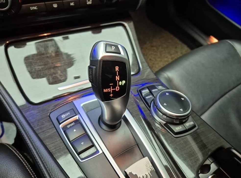 BMW 5시리즈 520d 럭셔리 사진 8