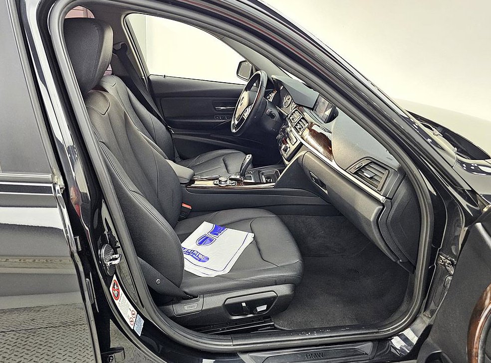 BMW 3시리즈 320d 사진 11