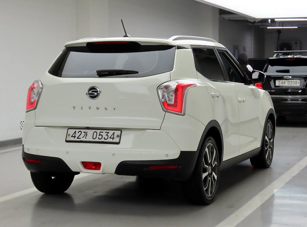 KG모빌리티(쌍용)  티볼리 가솔린 2WD 1.6 LX 사진 4