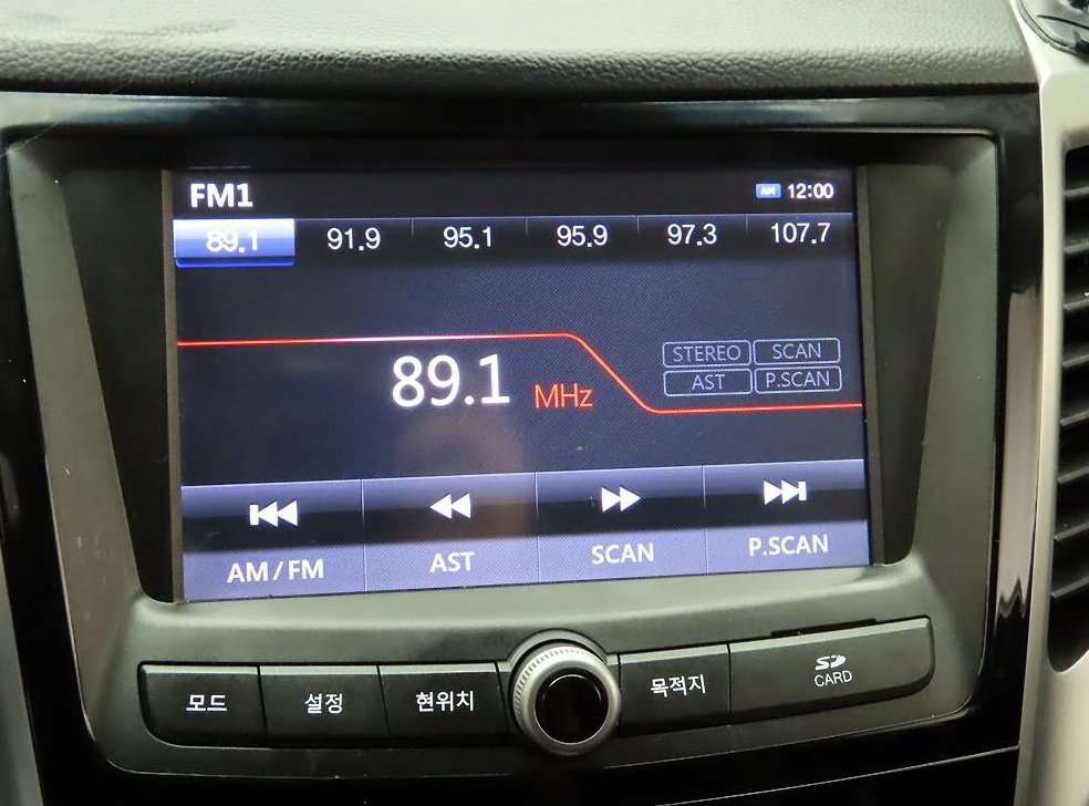 KG모빌리티(쌍용)  티볼리 가솔린 2WD 1.6 LX 사진 8