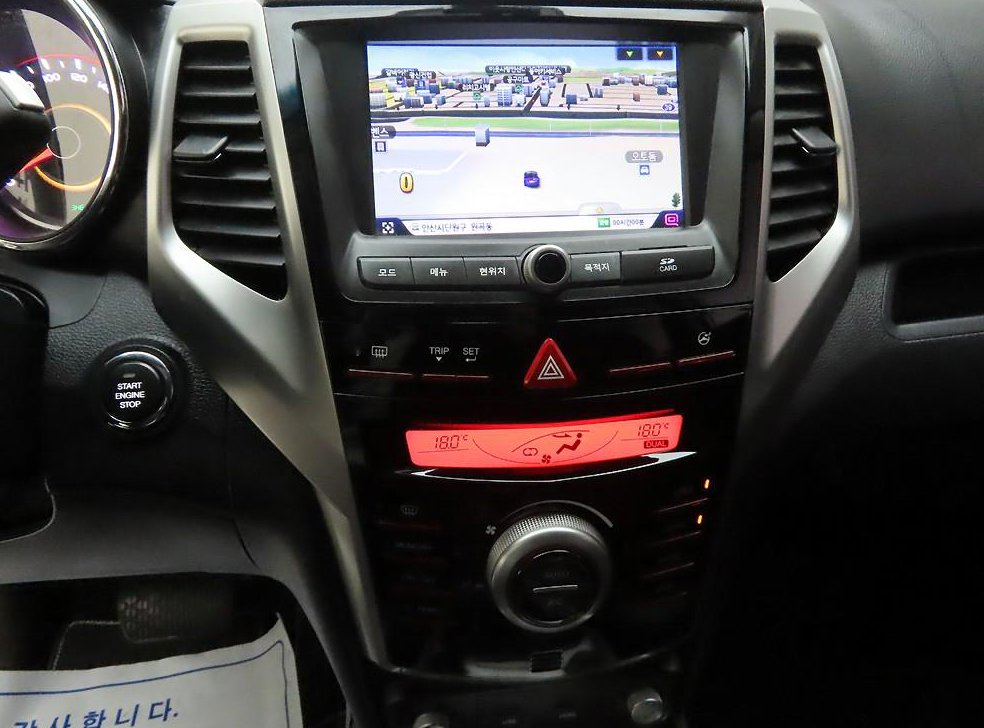 KG모빌리티(쌍용)  티볼리 가솔린 2WD 1.6 LX 사진 10