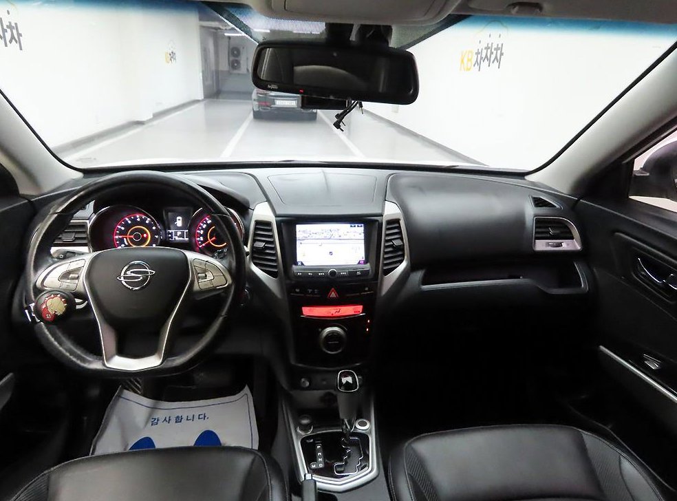 KG모빌리티(쌍용)  티볼리 가솔린 2WD 1.6 LX 사진 8