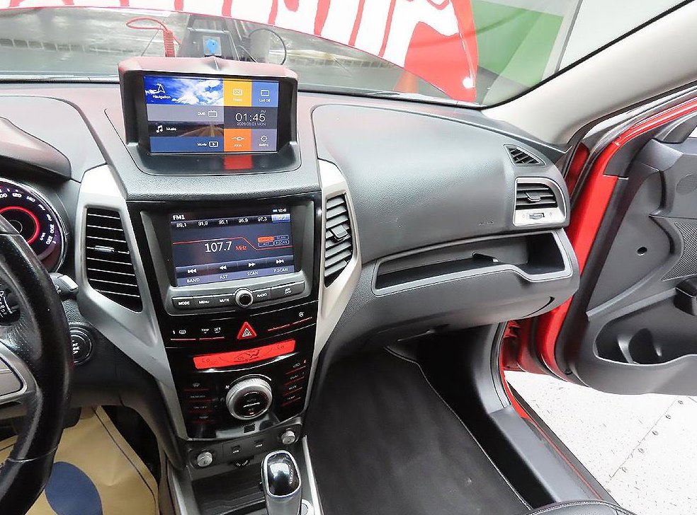KG모빌리티(쌍용)  티볼리 가솔린 2WD 1.6 LX 사진 7