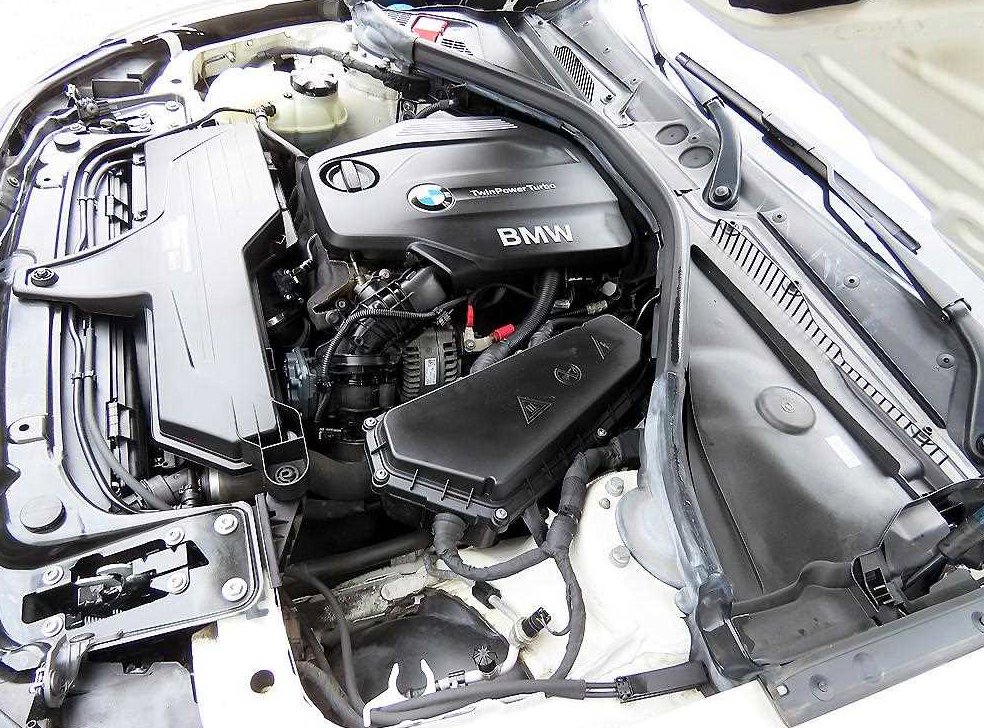 BMW 1시리즈 118d M 스포츠 섀도우 에디션 사진 19