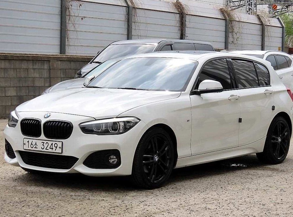 BMW 1시리즈 118d M 스포츠 섀도우 에디션 사진 2