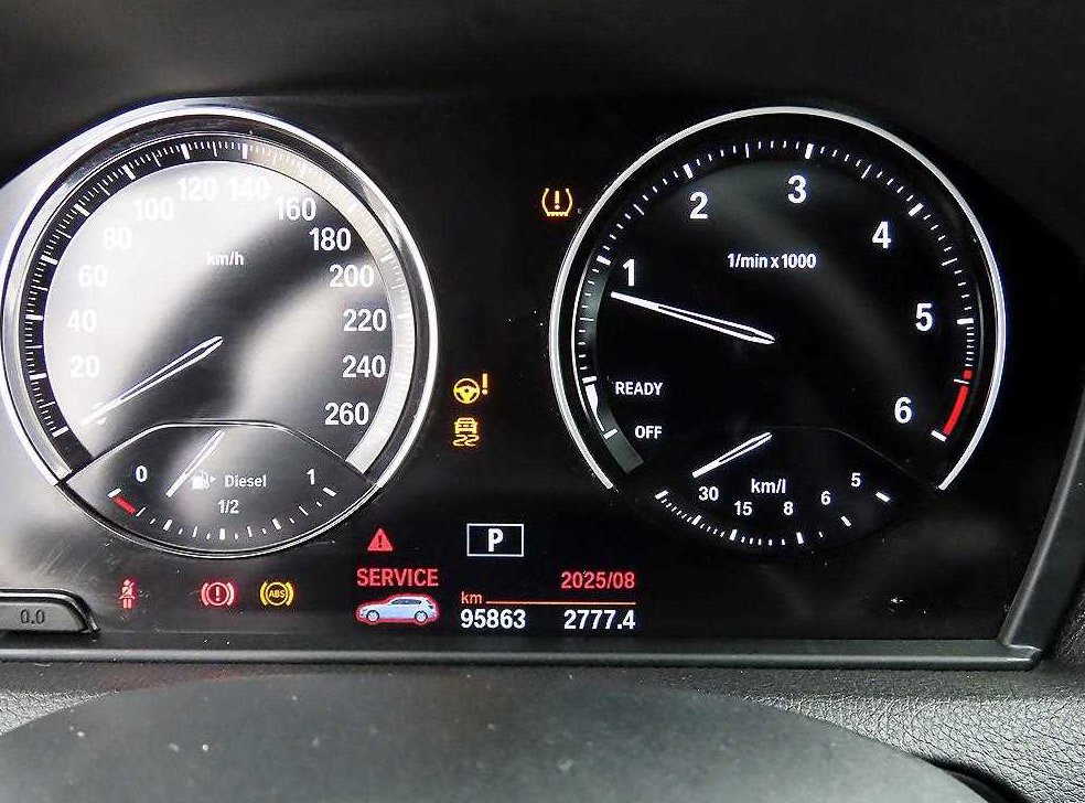 BMW 1시리즈 118d M 스포츠 섀도우 에디션 사진 9