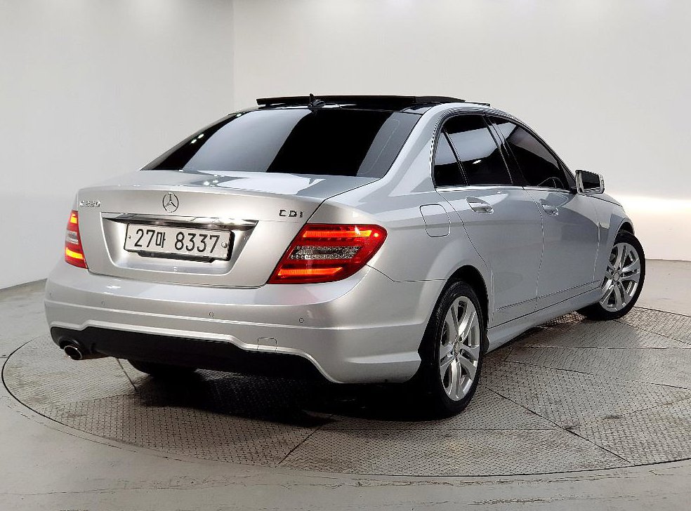 벤츠 C 클래스 C220 CDI 아방가르드 사진 4
