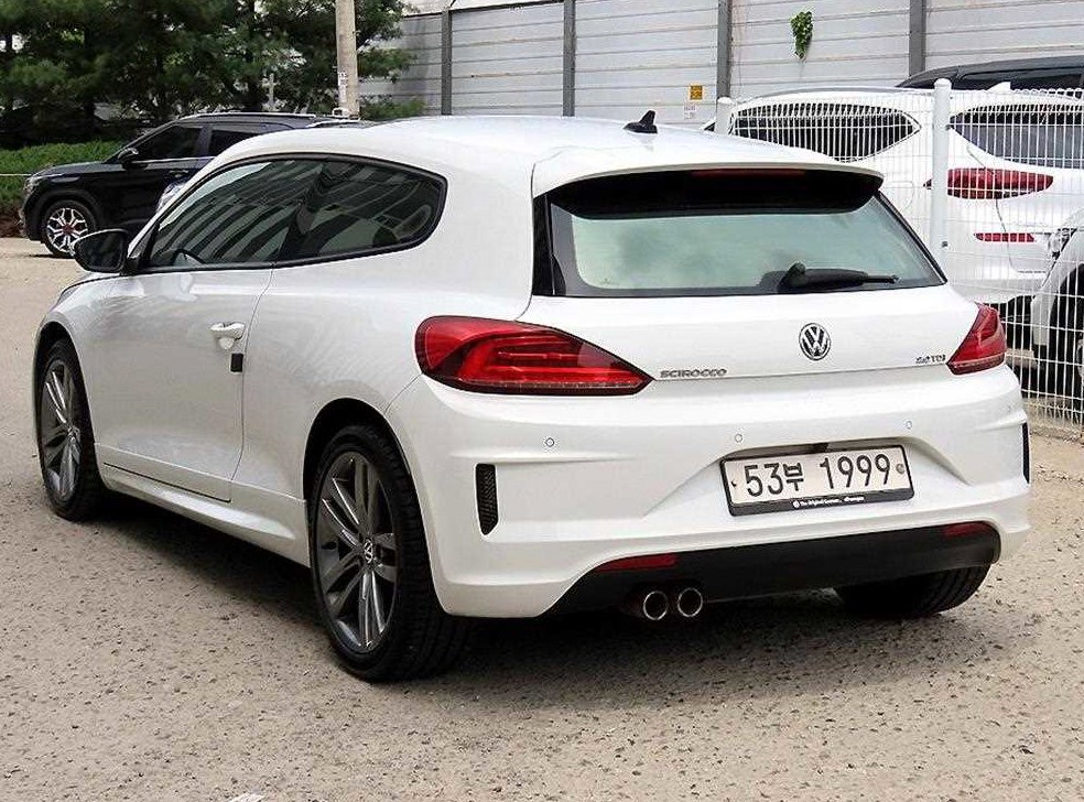 폭스바겐 시로코 2.0 TDI R-LINE 사진 3