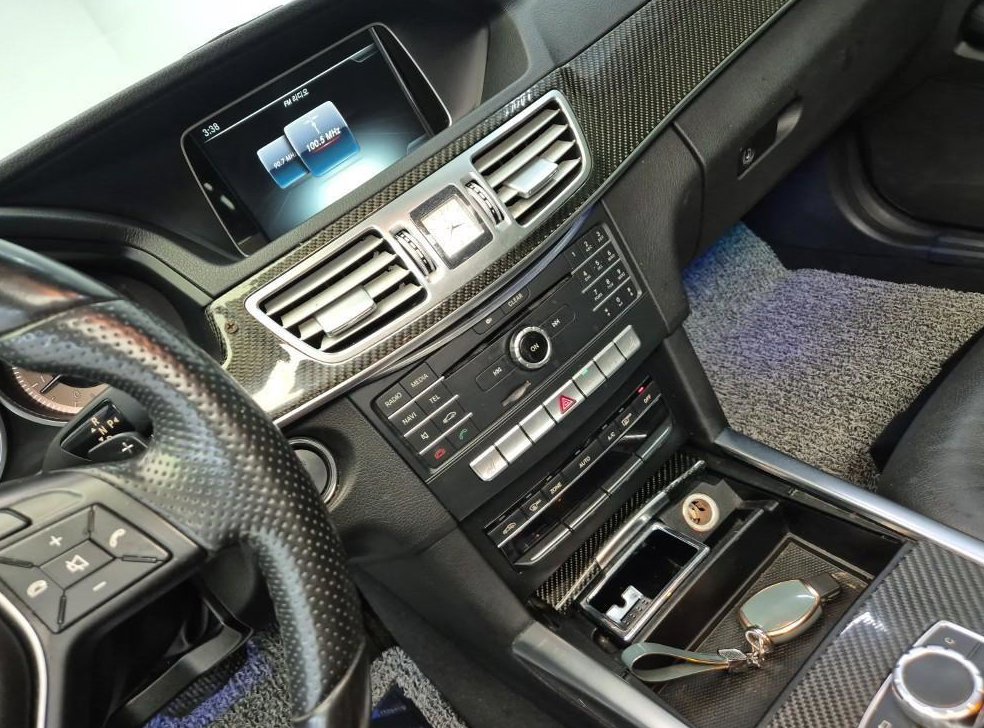 벤츠 E 클래스 E250 블루텍 4MATIC 아방가르드 사진 10