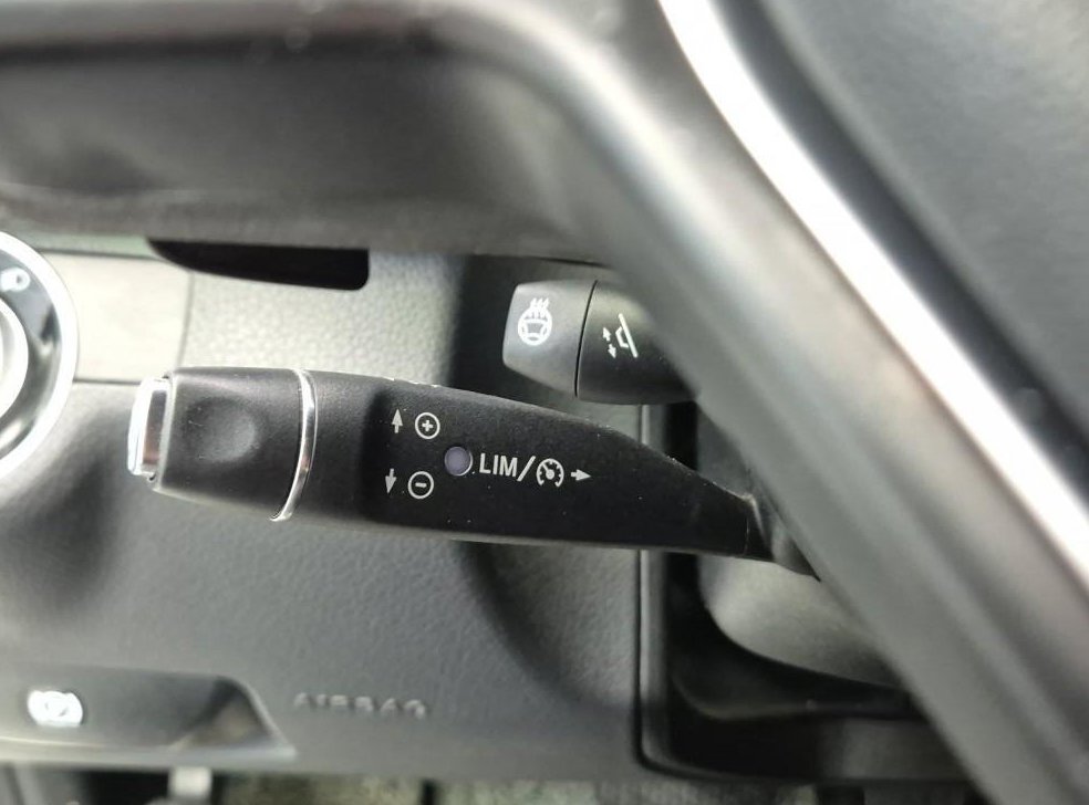 벤츠 E 클래스 E250 블루텍 4MATIC 아방가르드 사진 16