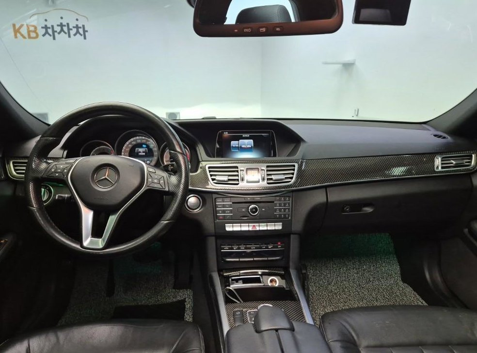 벤츠 E 클래스 E250 블루텍 4MATIC 아방가르드 사진 7