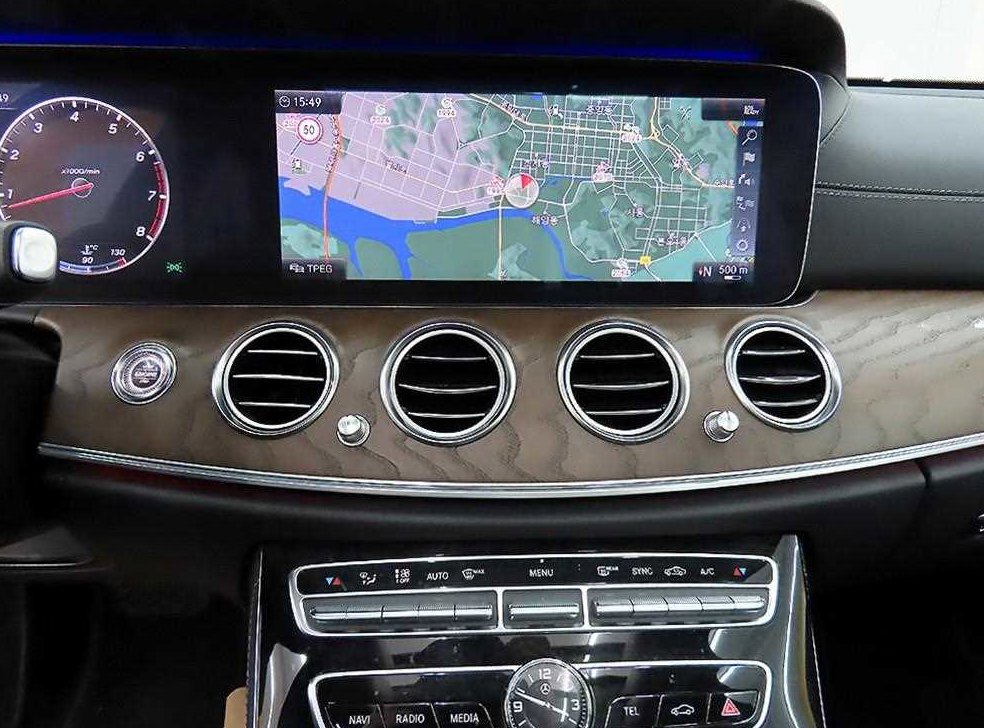 벤츠 E 클래스 E300 4MATIC 익스클루시브 사진 15