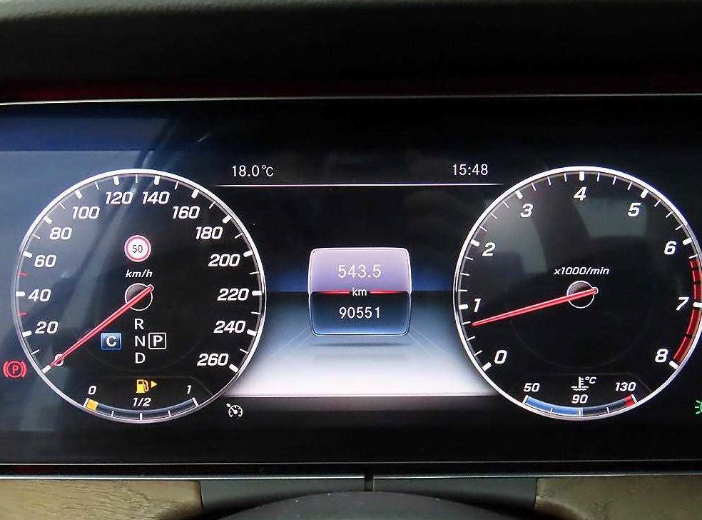 벤츠 E 클래스 E300 4MATIC 익스클루시브 사진 8