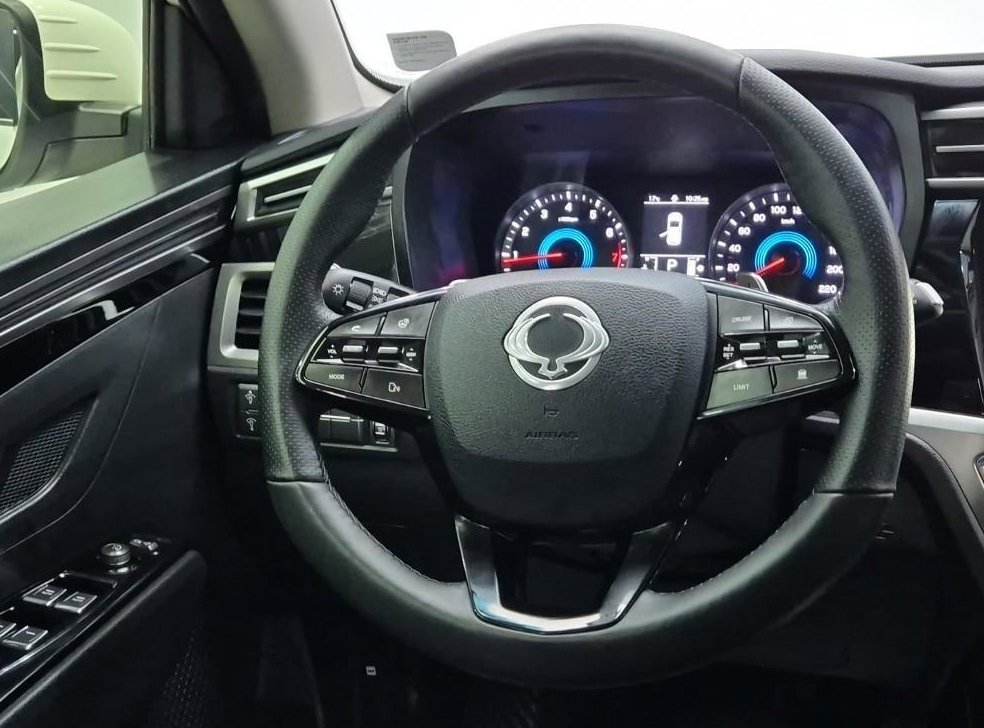 KG모빌리티(쌍용)  코란도 2WD 가솔린 1.5 C7 사진 8