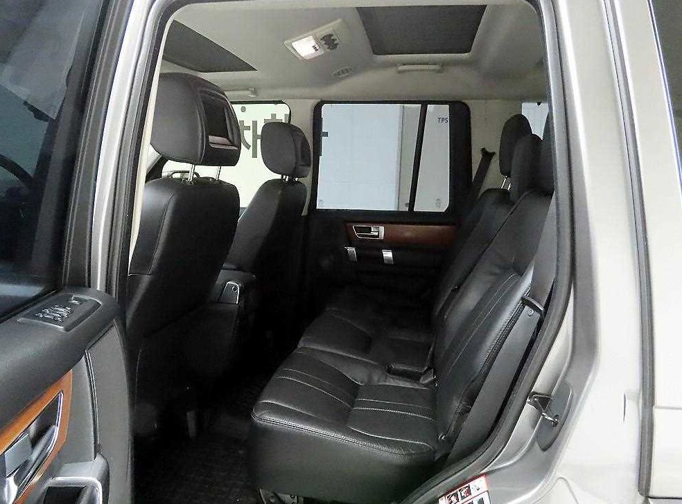 랜드로버 디스커버리 5.0 V8 HSE 사진 13
