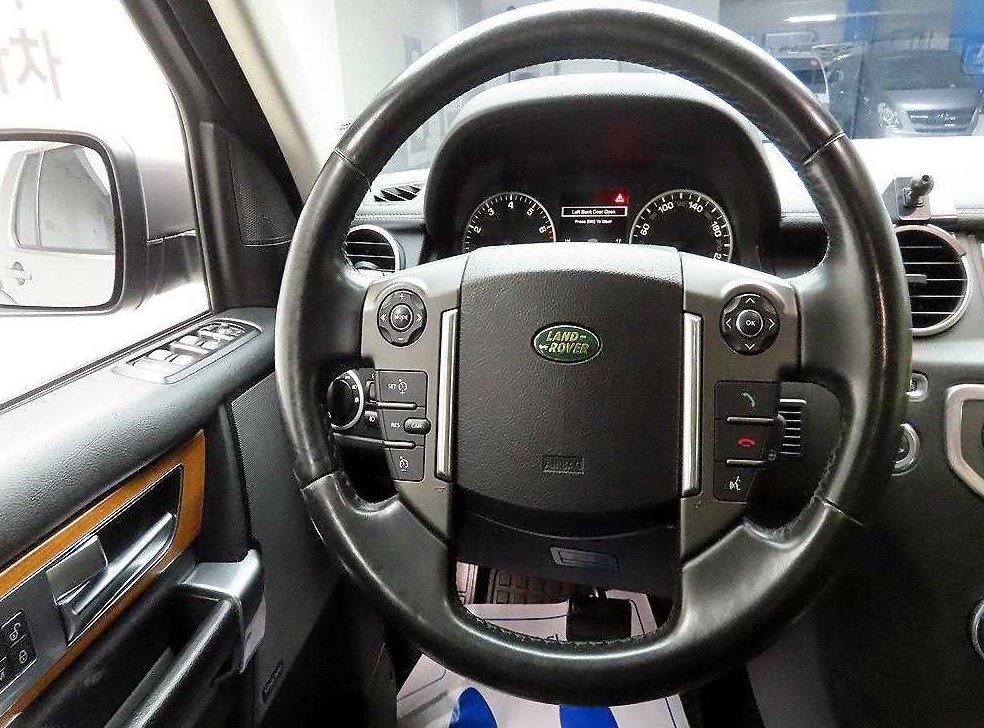 랜드로버 디스커버리 5.0 V8 HSE 사진 7