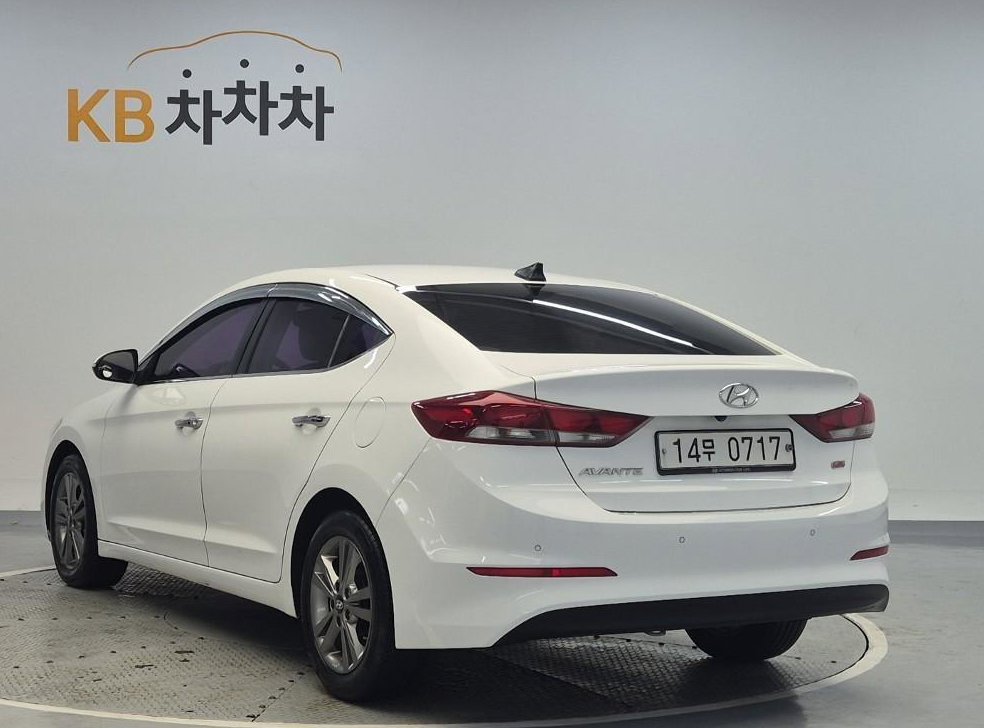 현대 아반떼 1.6 GDI 모던 사진 2