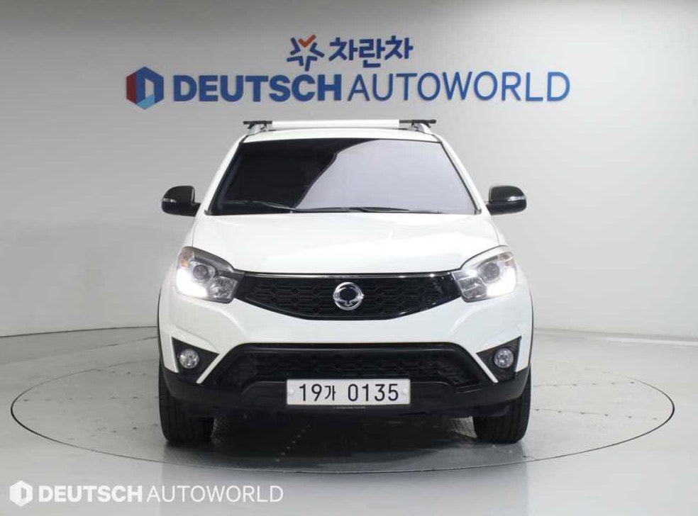 KG모빌리티(쌍용)  코란도 2WD 2.0 익스트림 사진 3