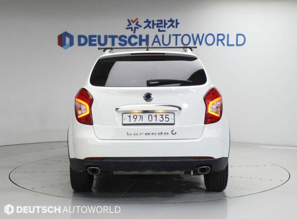 KG모빌리티(쌍용)  코란도 2WD 2.0 익스트림 사진 4