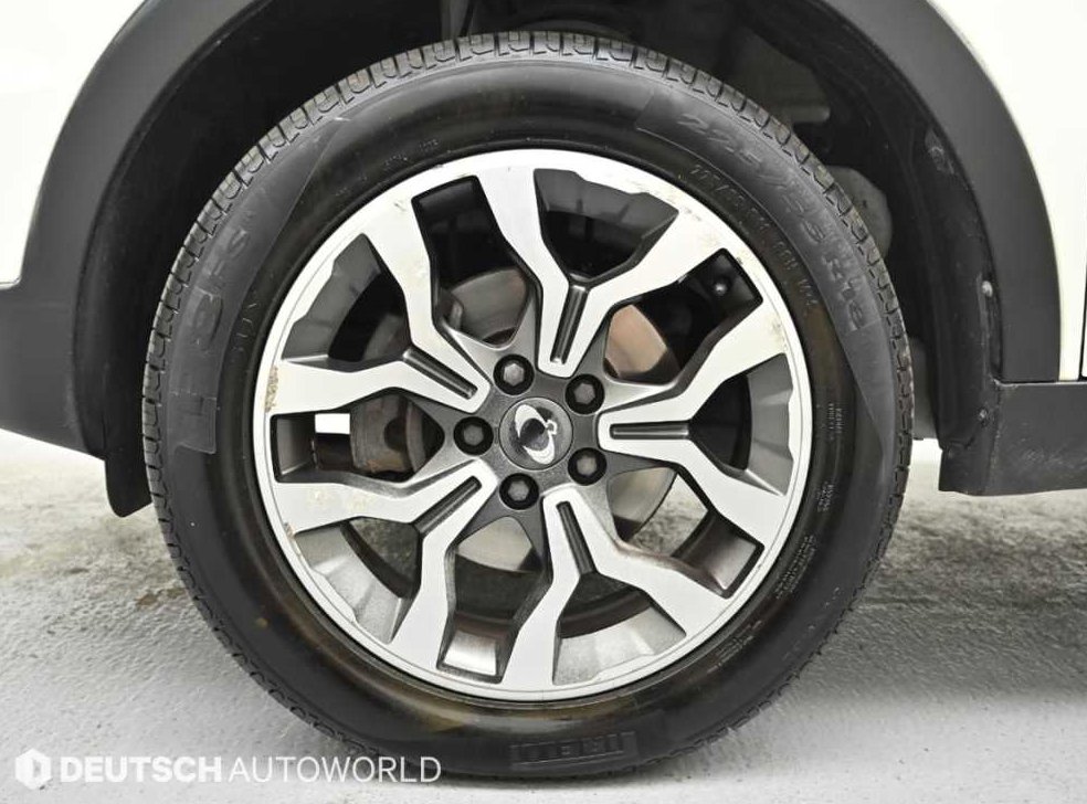 KG모빌리티(쌍용)  코란도 2WD 2.0 익스트림 사진 5