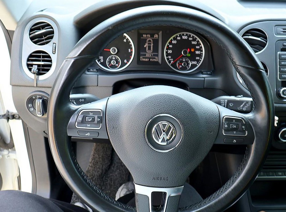 폭스바겐 티구안 2.0 TDI 프리미엄 사진 8