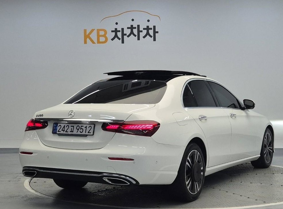 벤츠 E 클래스 E250 아방가르드 사진 3