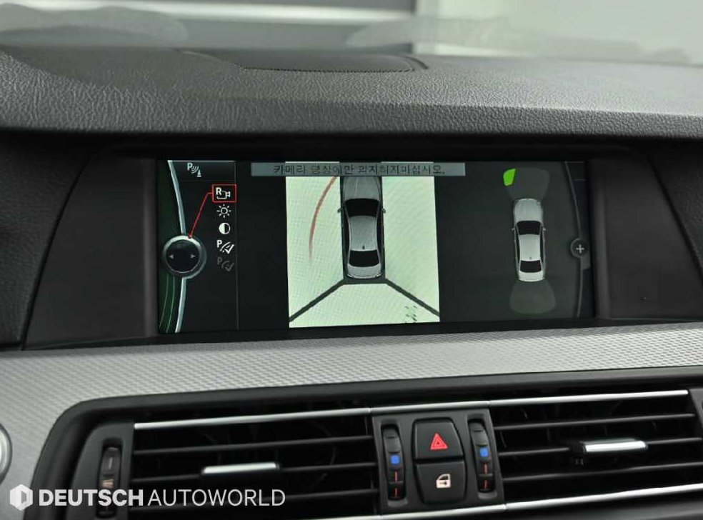 BMW 5시리즈 550i xDrive M 스포츠 사진 15