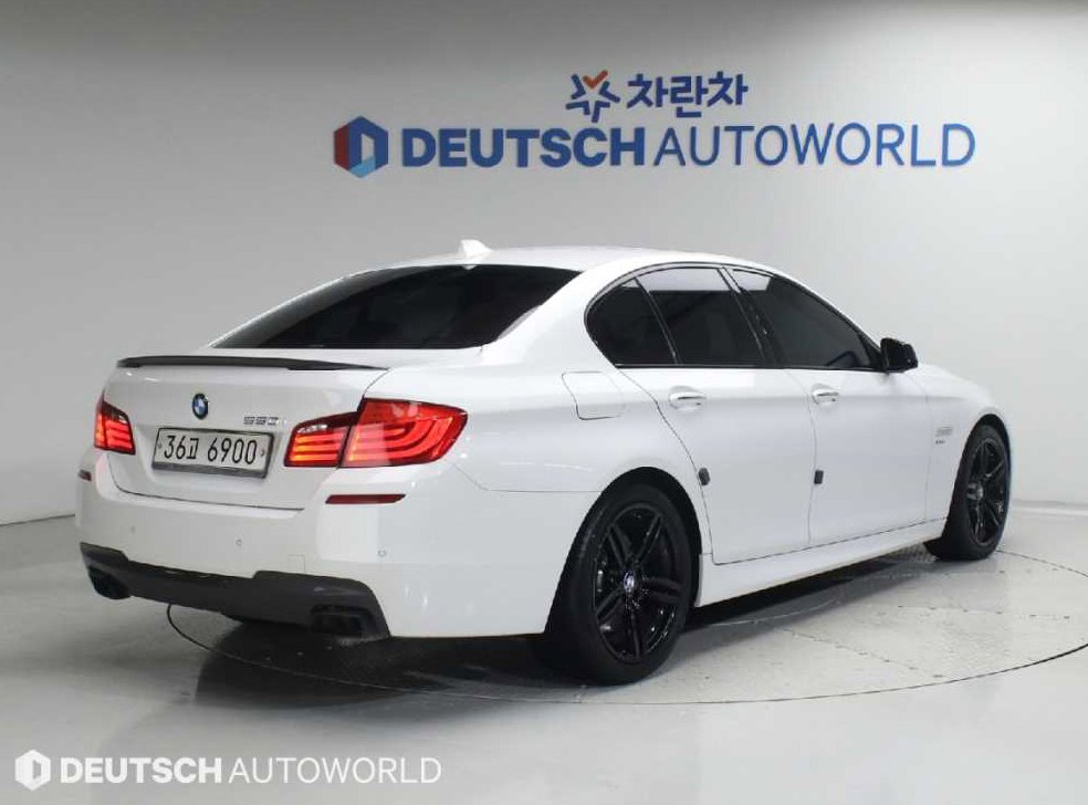BMW 5시리즈 550i xDrive M 스포츠 사진 2