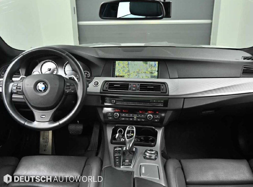 BMW 5시리즈 550i xDrive M 스포츠 사진 7
