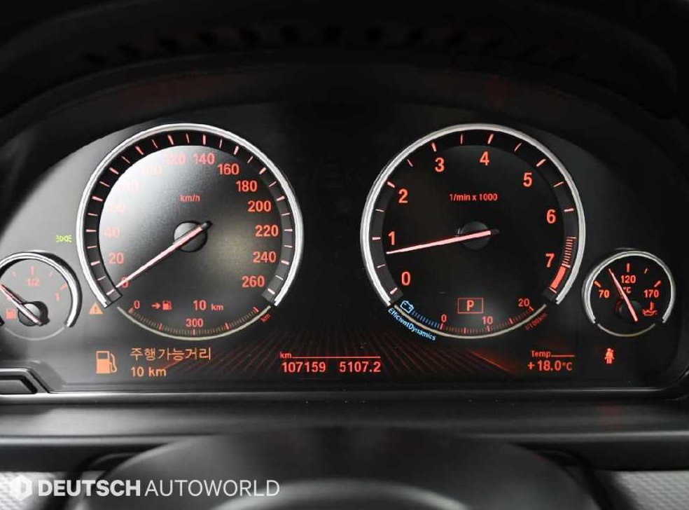 BMW 5시리즈 550i xDrive M 스포츠 사진 8