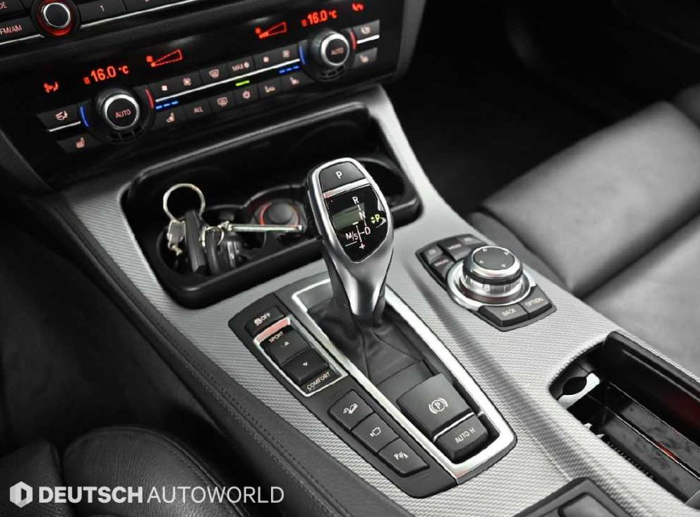 BMW 5시리즈 550i xDrive M 스포츠 사진 9