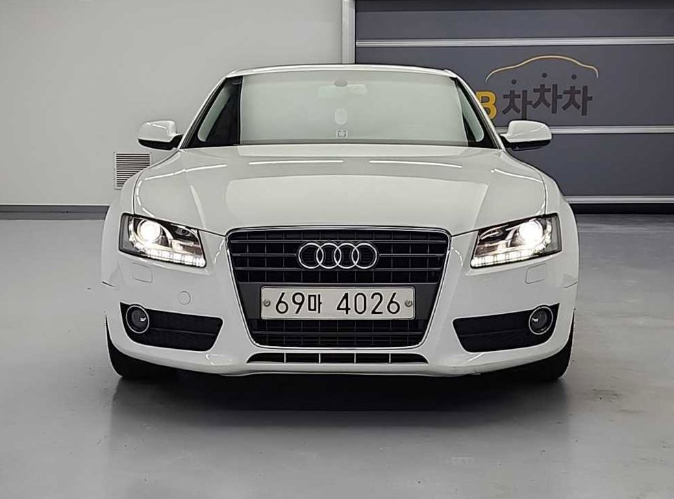 아우디 A5 2.0 TFSI 콰트로 사진 2