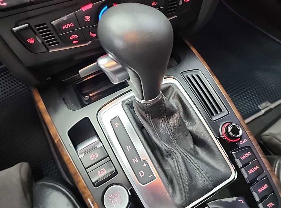 아우디 A5 2.0 TFSI 콰트로 사진 8